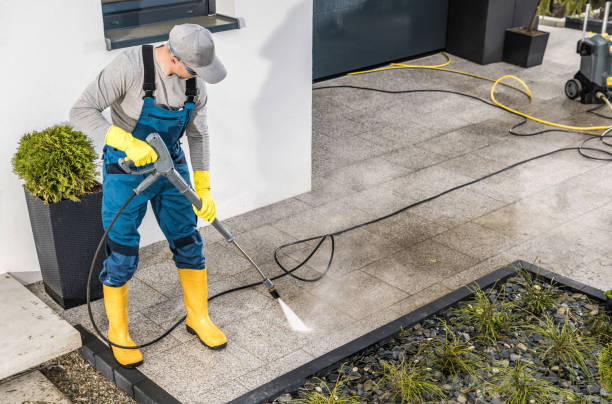 Best Pressure Washing Driveway  in Clearwater, KS